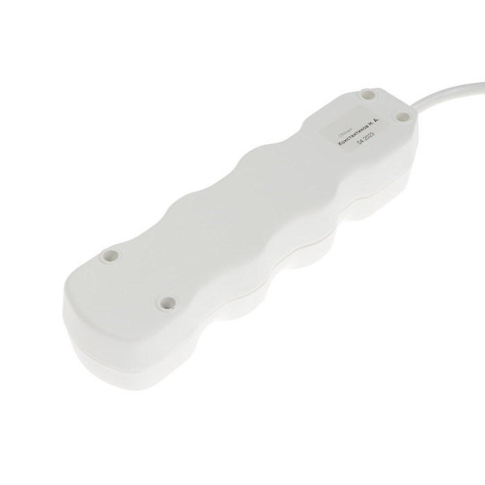 Удлинитель Luazon Lighting ECO, 3 розетки, 4.5 м, 10 А, 2200 Вт, ПВС 3х0.75 мм2, с з/к,белый - фото 51399935 Удлинитель Luazon Lighting ECO, 3 розетки, 4.5 м, 10 А, 2200 Вт, ПВС 3х0.75 мм2, с з/к,белый - фото 51399935