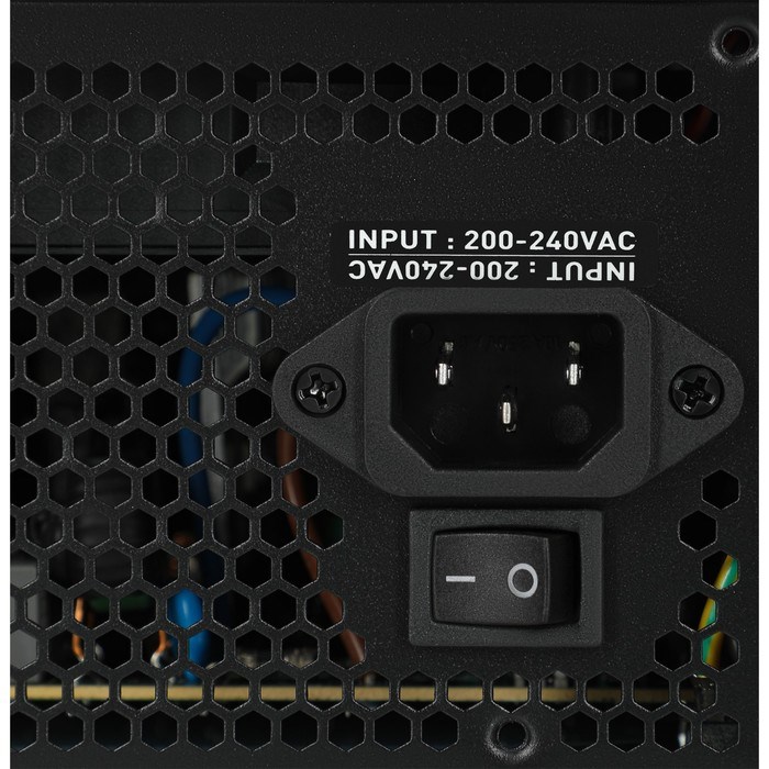 Блок питания GMNG ATX 700W PSU-700W-80+ 80+ (24+4+4pin) APFC 120mm fan 6xSATA RTL - фото 51418203 Блок питания GMNG ATX 700W PSU-700W-80+ 80+ (24+4+4pin) APFC 120mm fan 6xSATA RTL - фото 51418203
